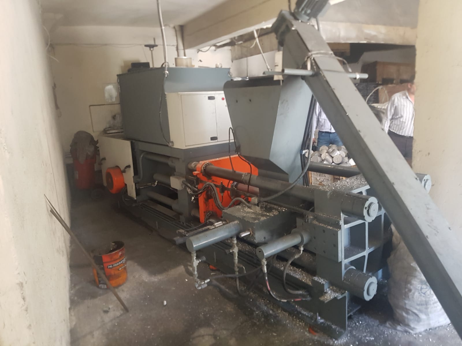 Aluminyum Briketleme Makinasi